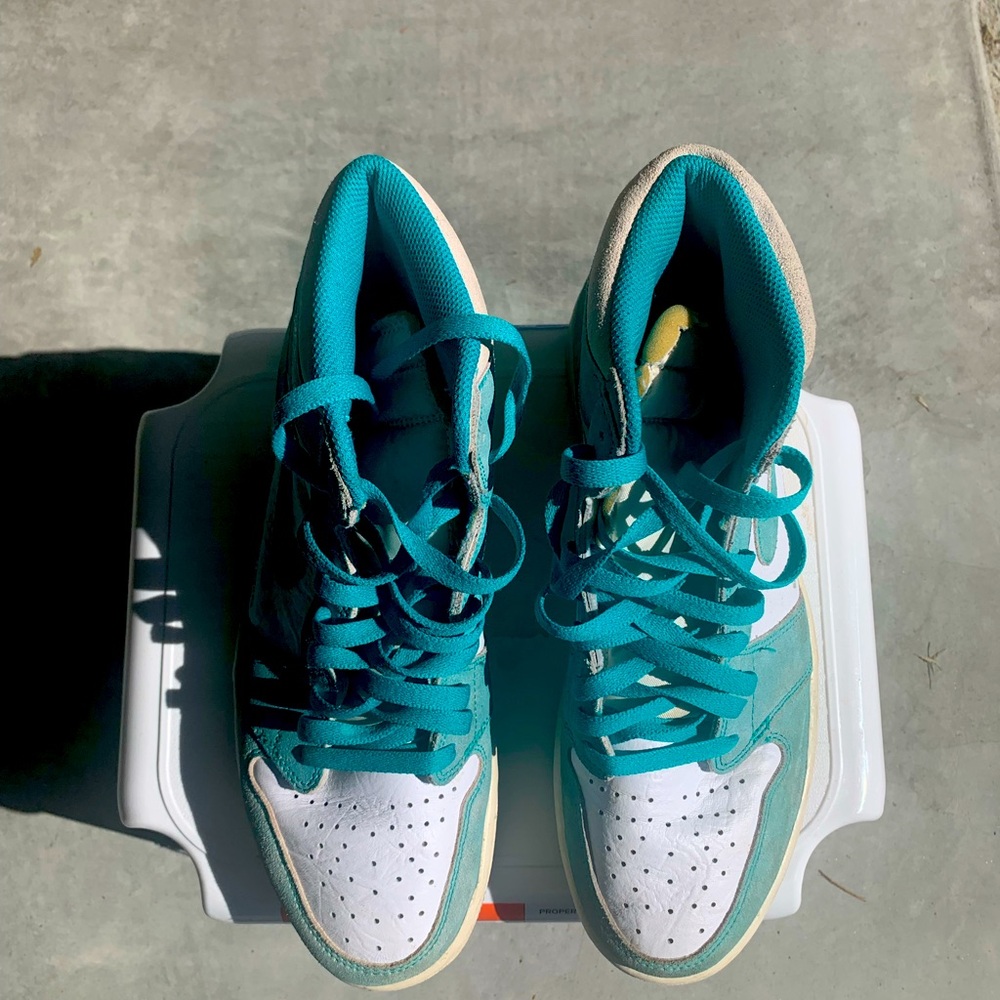 Nike Air Jordan 1 Retro Sneaker